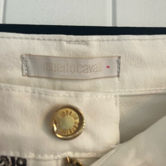 Roberto Cavalli White Jeans with Gold Button - Picture 4 of 9